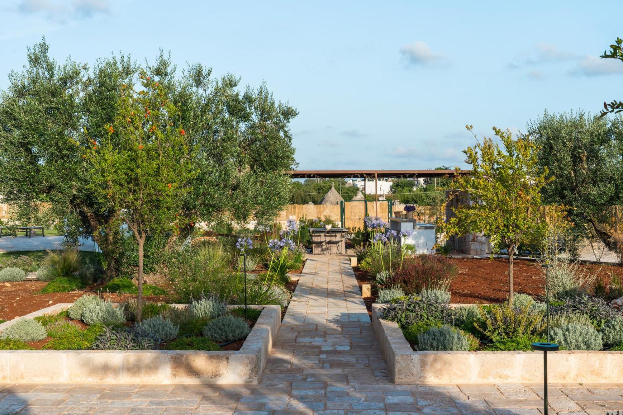 Trullo Jale - Boutique Apartments Ostuni Exterior photo